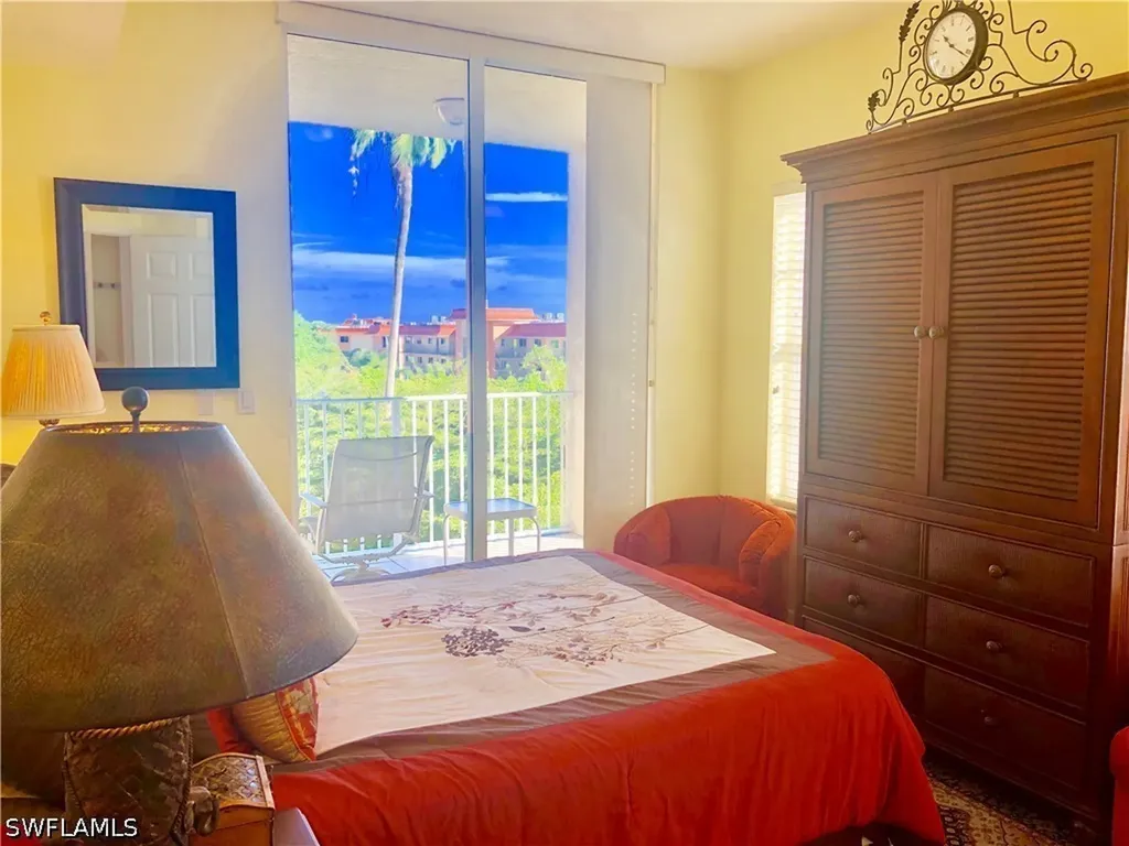 451 Bayfront Place Naples FL 34102