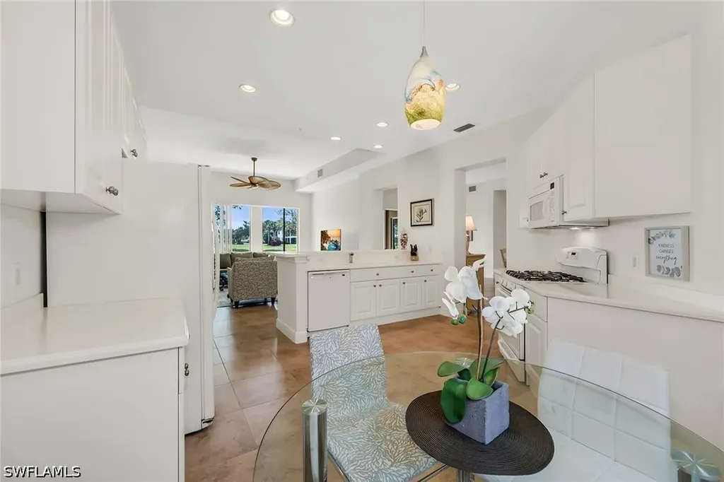3141 Aviamar Circle Naples FL 34114