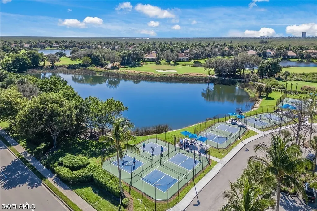 3141 Aviamar Circle Naples FL 34114