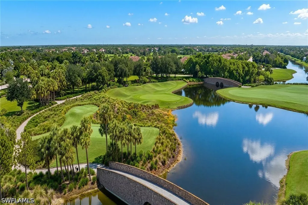 3141 Aviamar Circle Naples FL 34114