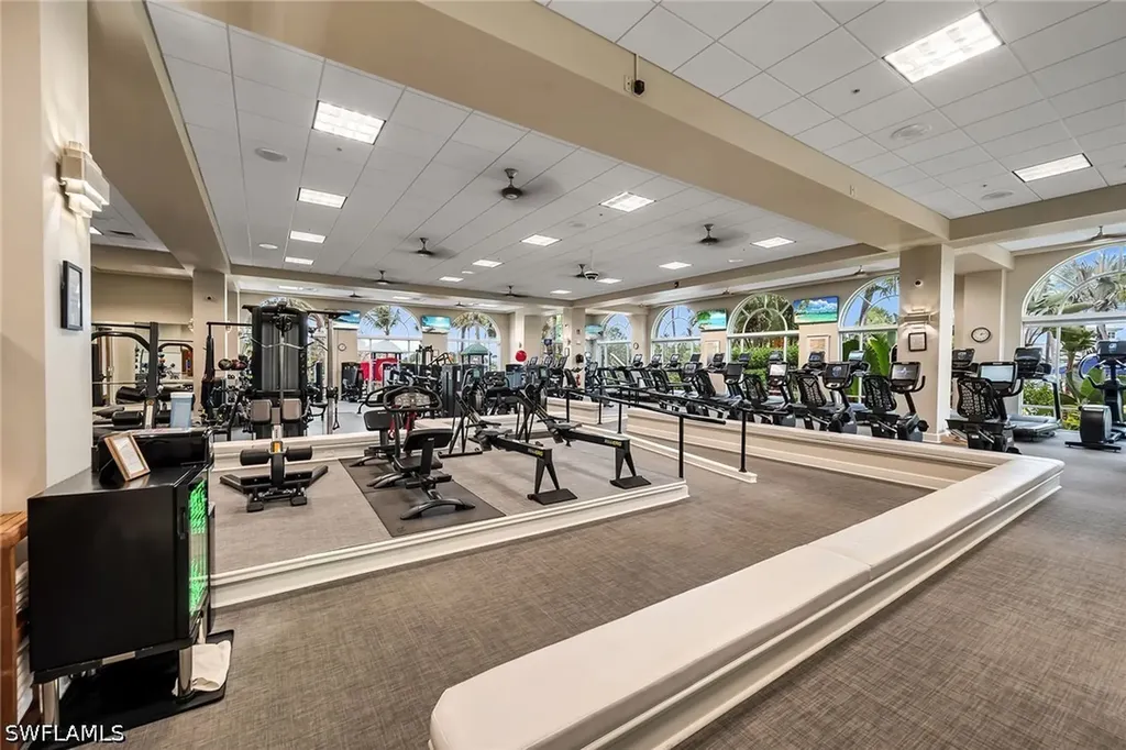 3141 Aviamar Circle Naples FL 34114