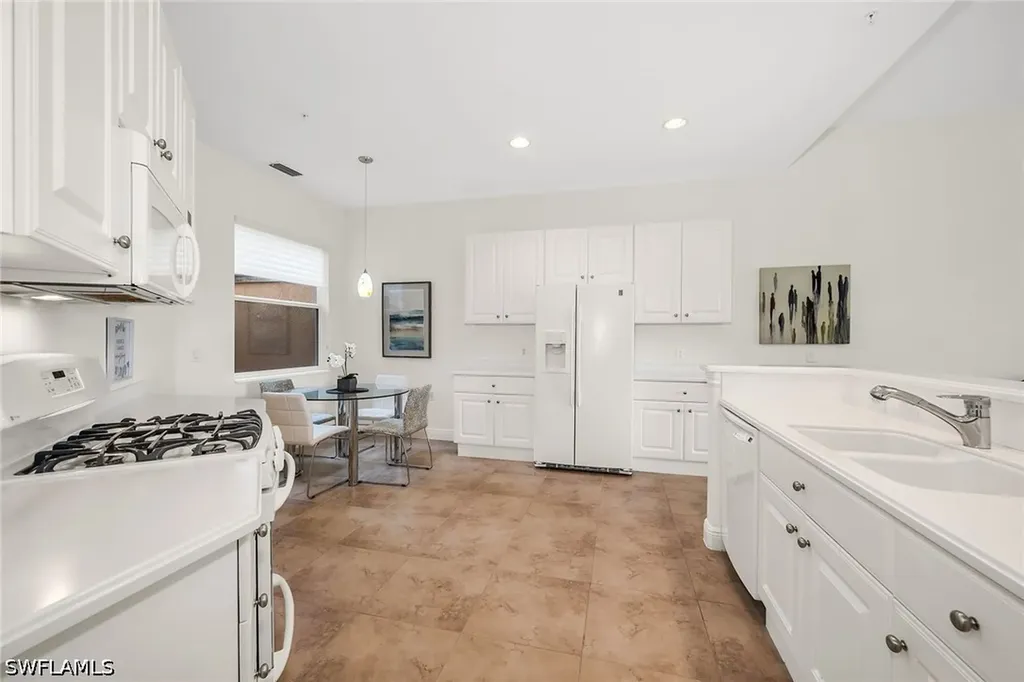 3141 Aviamar Circle Naples FL 34114