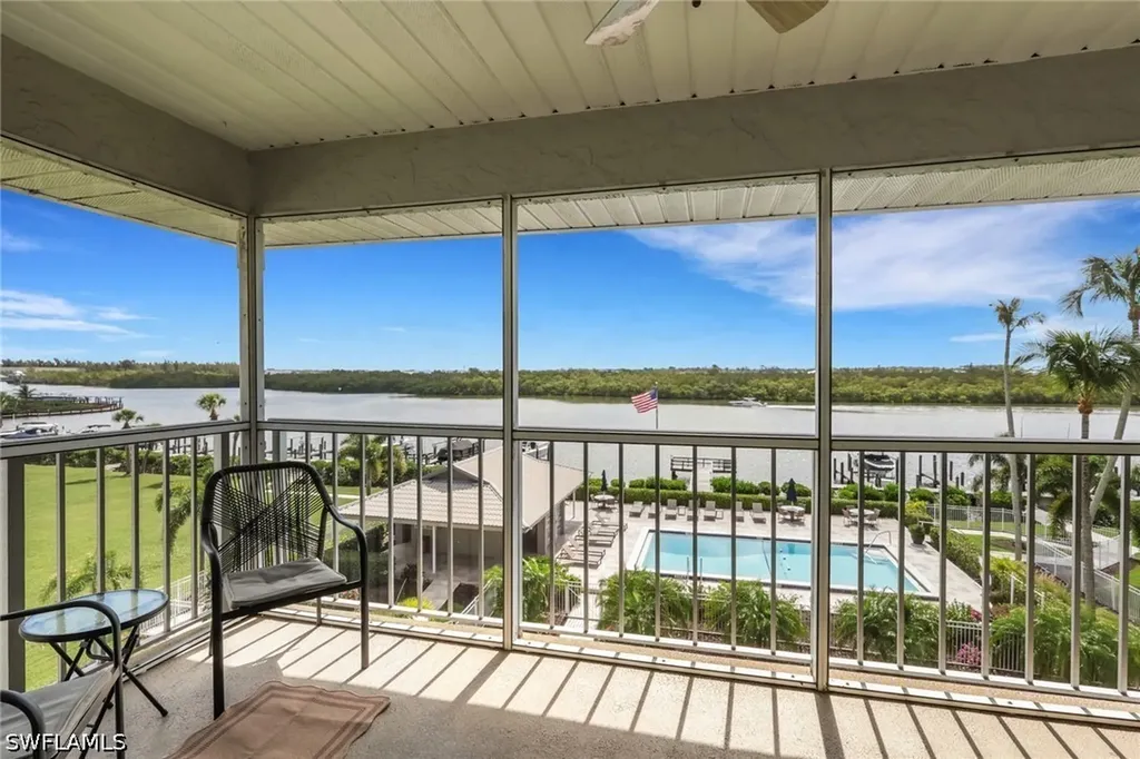 Naples FL, 307 Goodlette-frank Road S, Unit B507