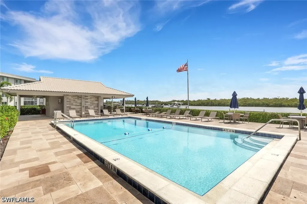 307 Goodlette-frank Road S Naples FL 34102