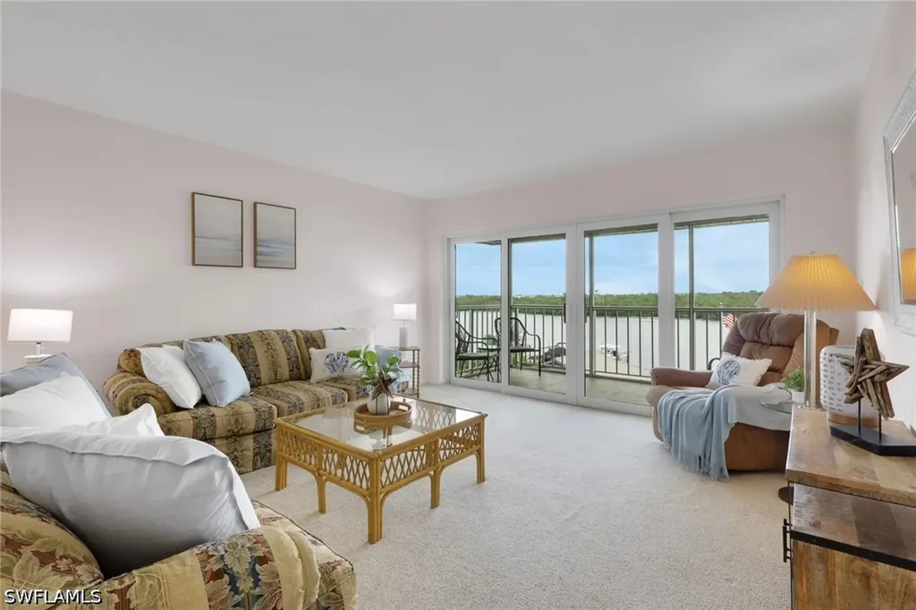 307 Goodlette-frank Road S Naples FL 34102