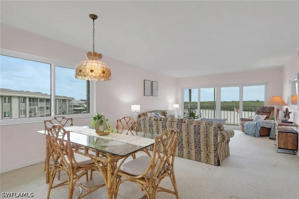 307 Goodlette-frank Road S Naples FL 34102