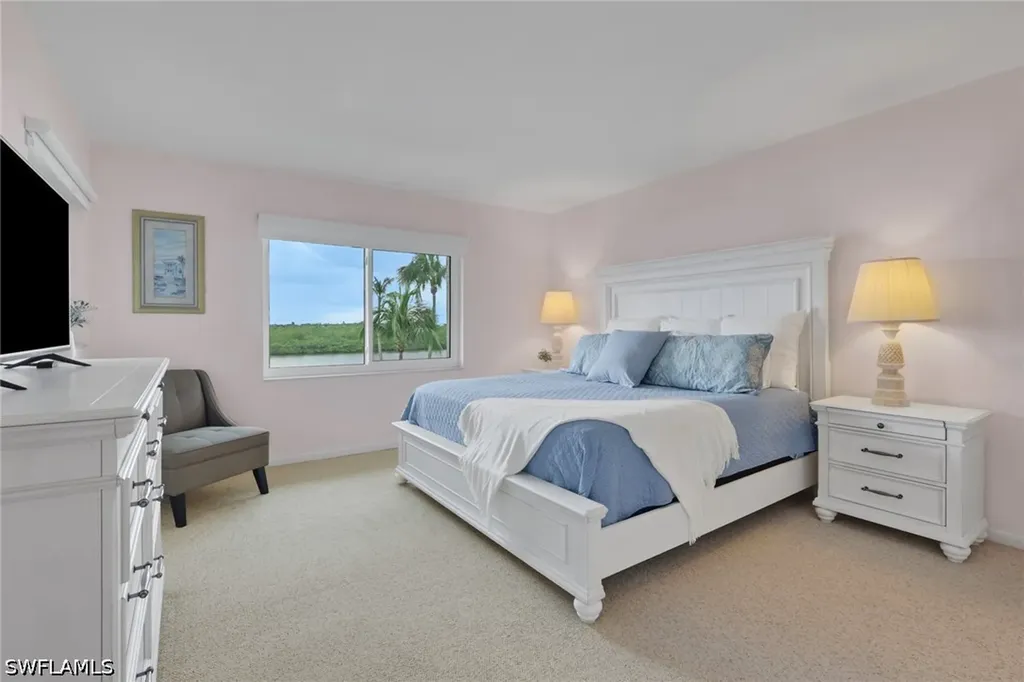 307 Goodlette-frank Road S Naples FL 34102