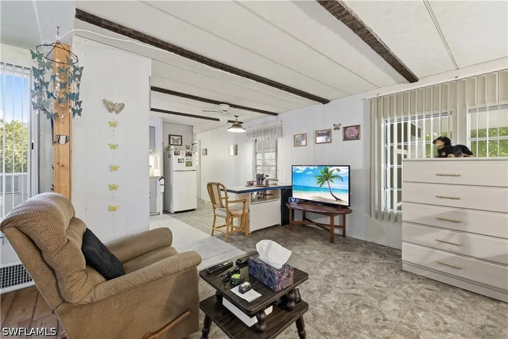 863 Manatee Road Naples FL 34114