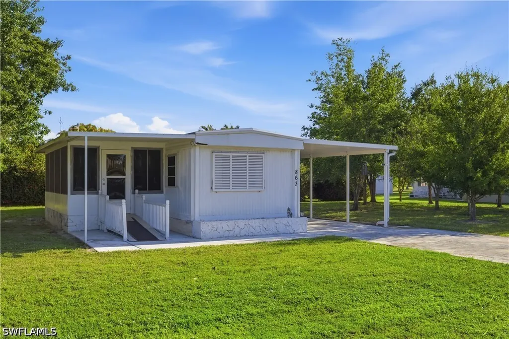 863 Manatee Road Naples FL 34114