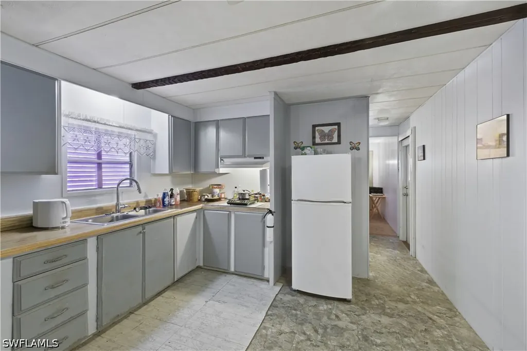 863 Manatee Road Naples FL 34114