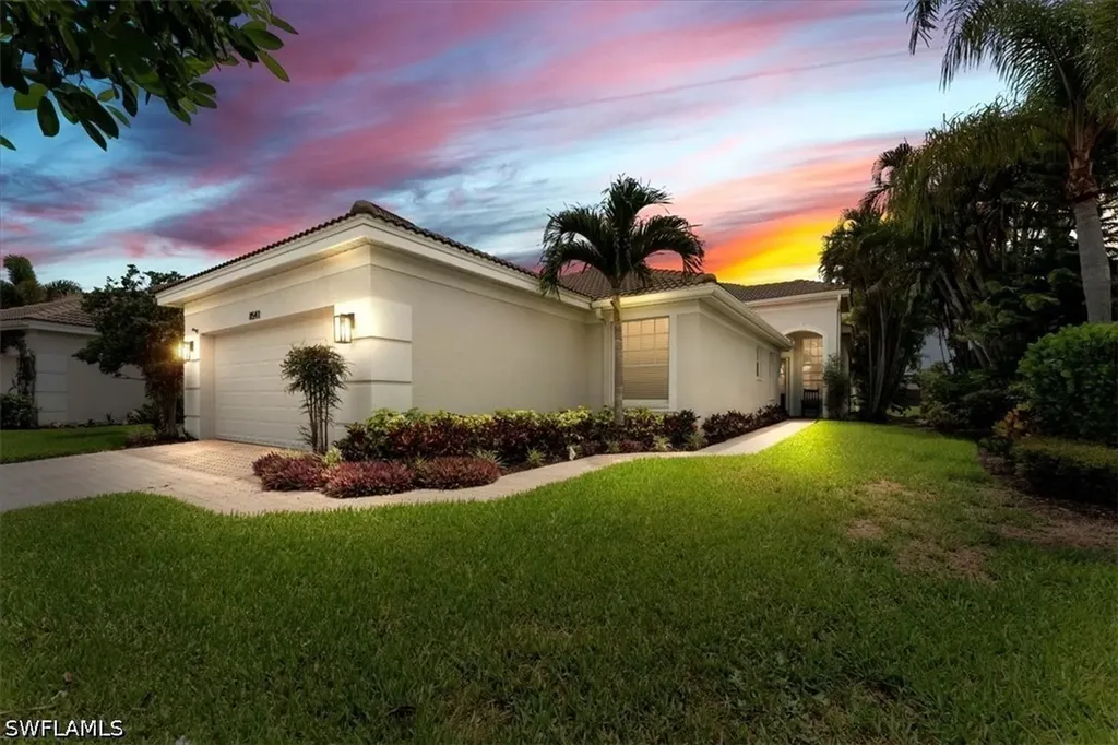 8541 Pepper Tree Way Naples FL 34114