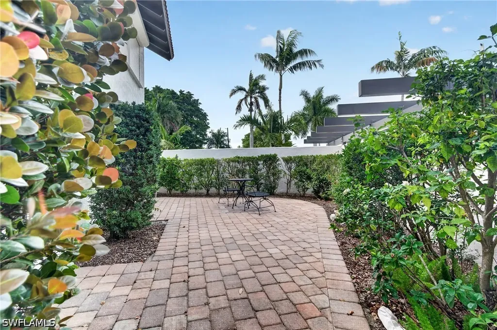 4092 Belair Lane Naples FL 34103