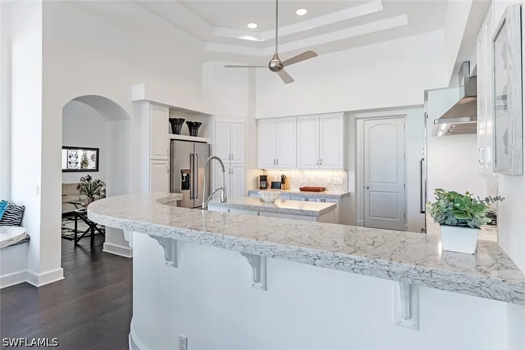 2540 Half Moon Walk Naples FL 34102
