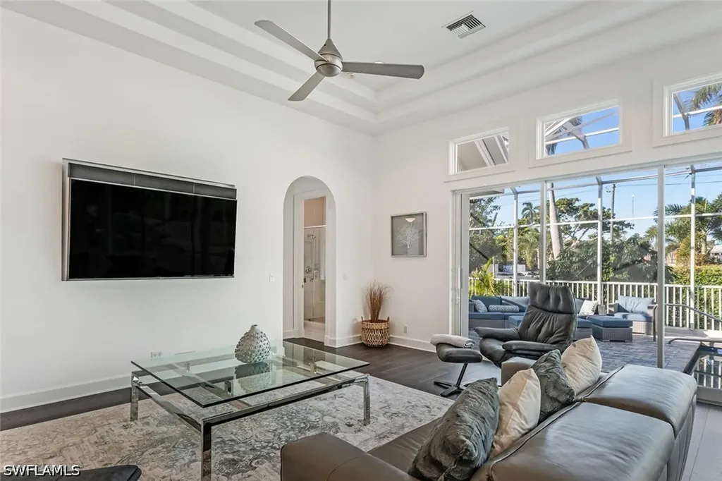 2540 Half Moon Walk Naples FL 34102