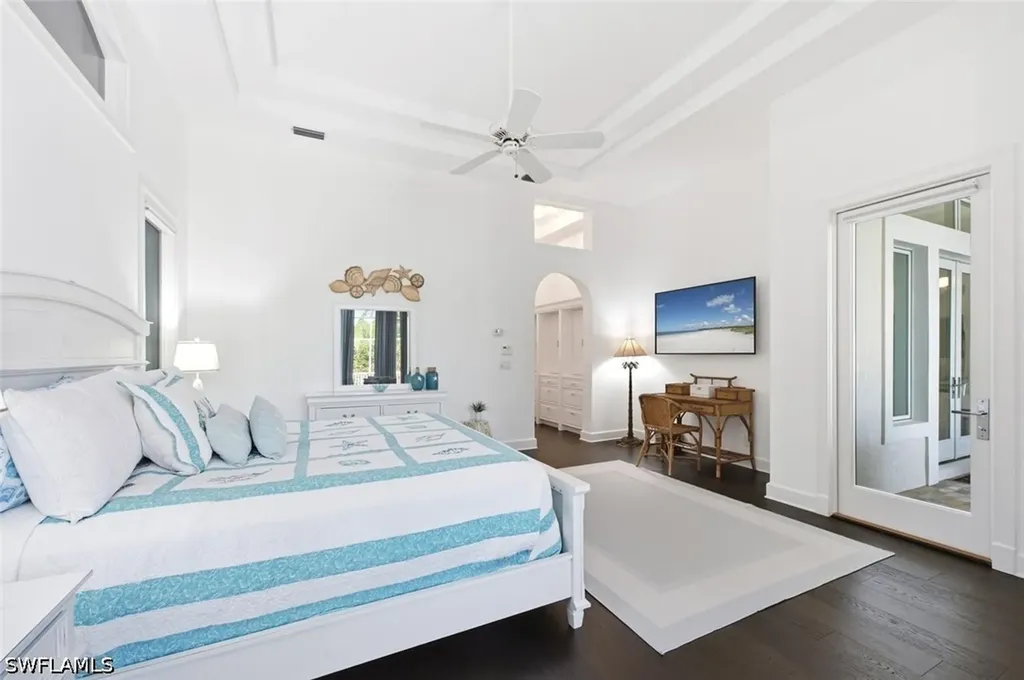 2540 Half Moon Walk Naples FL 34102