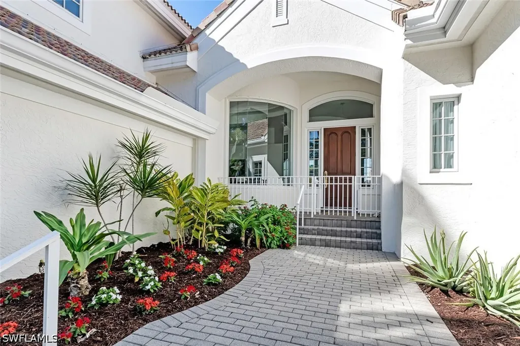 2540 Half Moon Walk Naples FL 34102