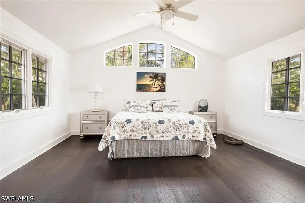2540 Half Moon Walk Naples FL 34102