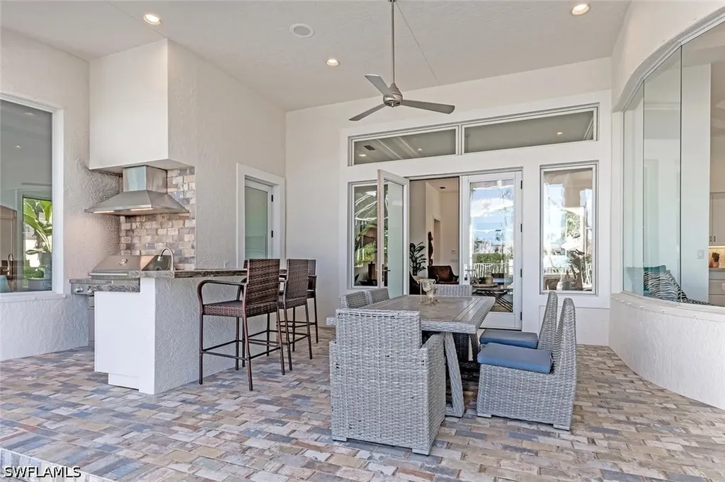 2540 Half Moon Walk Naples FL 34102