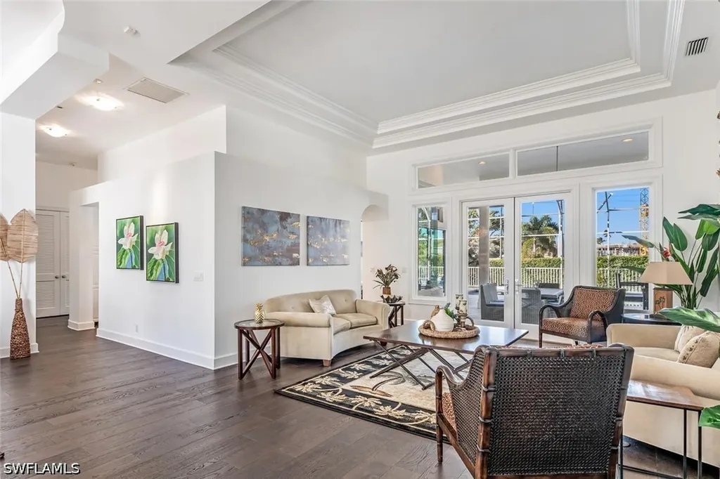 2540 Half Moon Walk Naples FL 34102
