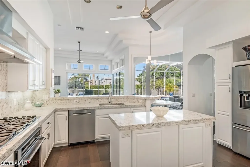 2540 Half Moon Walk Naples FL 34102