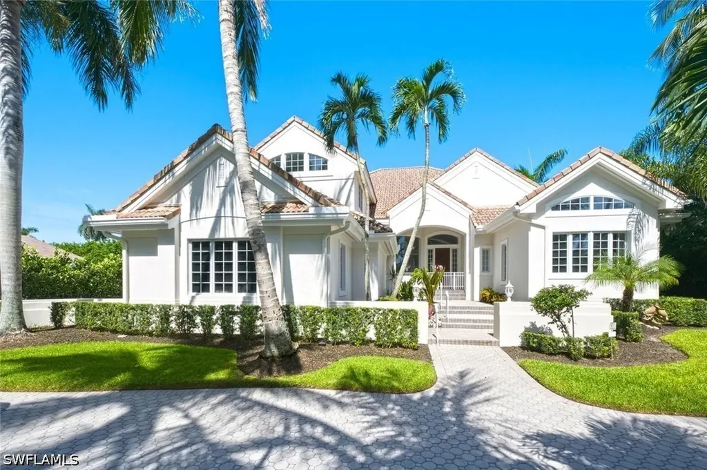 2540 Half Moon Walk Naples FL 34102