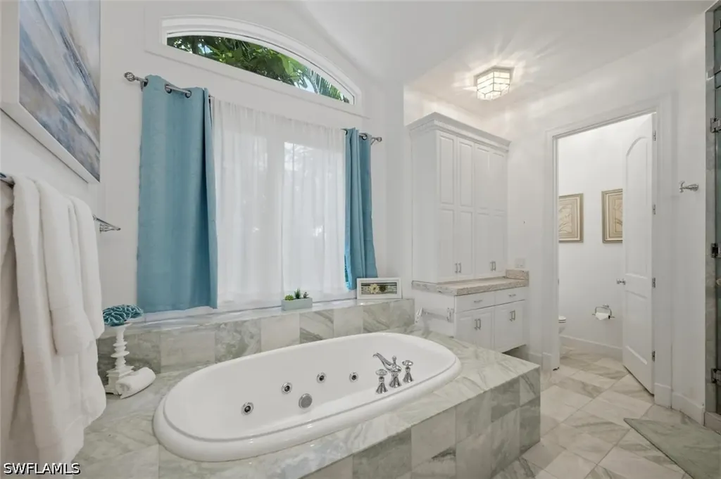 2540 Half Moon Walk Naples FL 34102