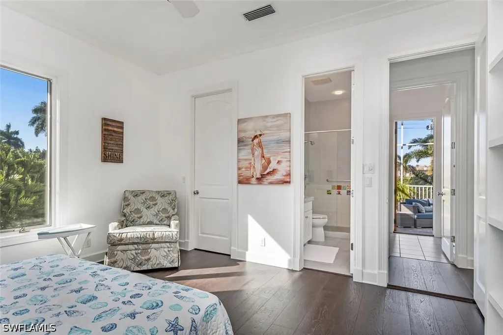 2540 Half Moon Walk Naples FL 34102