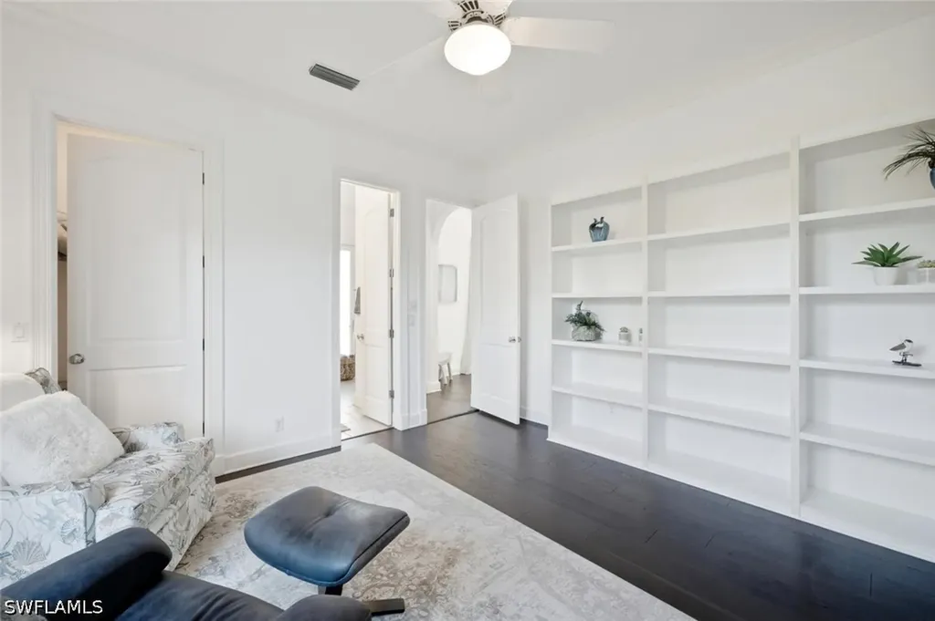 2540 Half Moon Walk Naples FL 34102