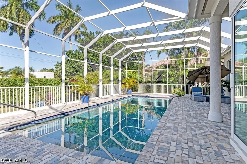 2540 Half Moon Walk Naples FL 34102