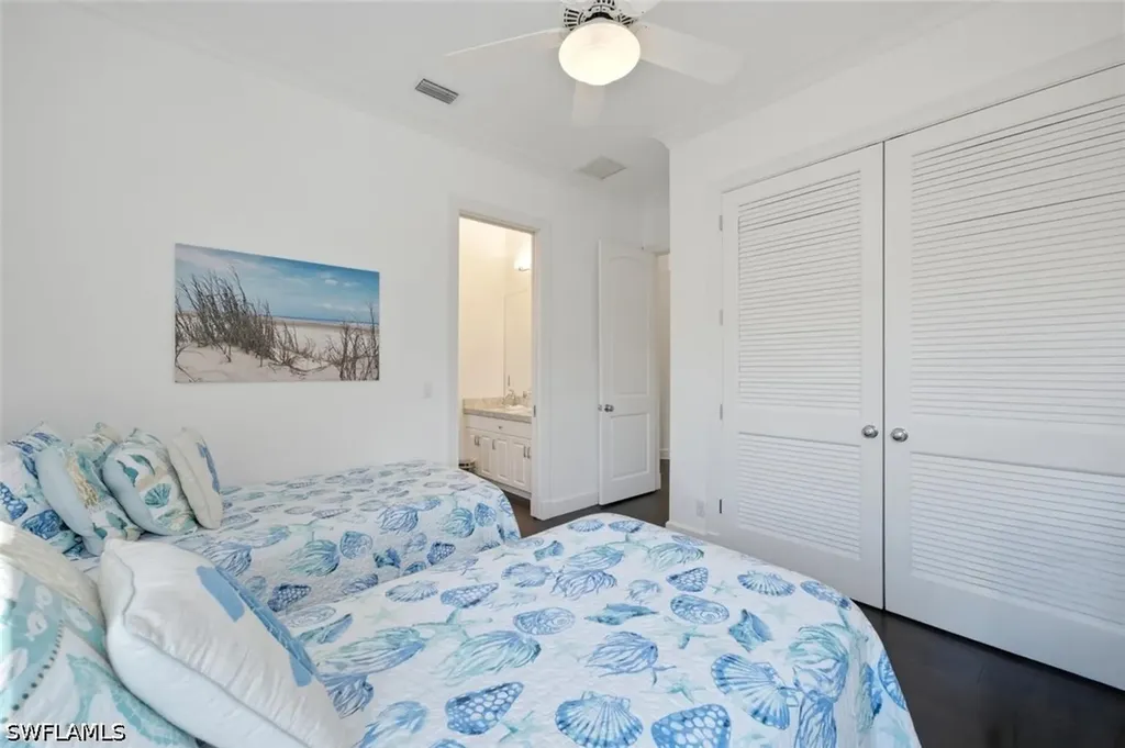 2540 Half Moon Walk Naples FL 34102