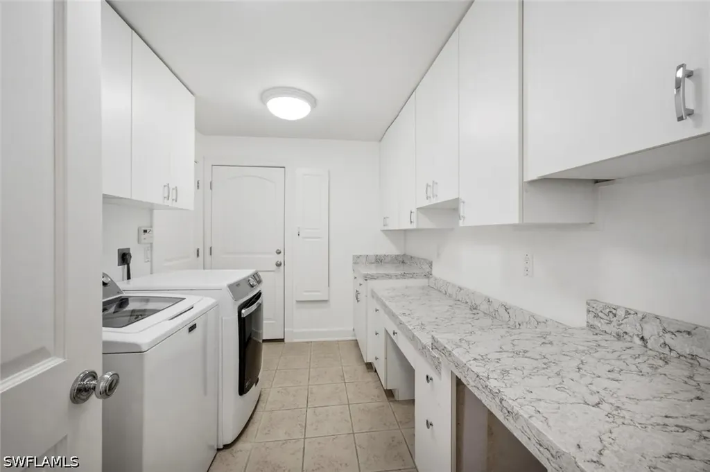 2540 Half Moon Walk Naples FL 34102