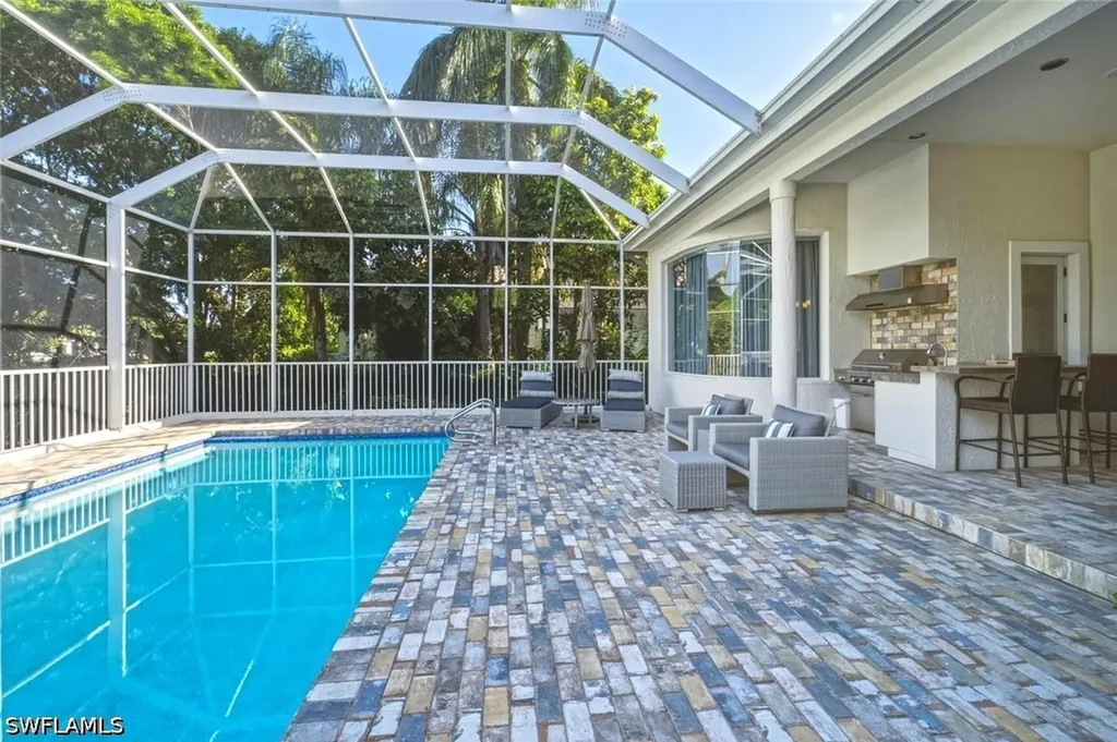 2540 Half Moon Walk Naples FL 34102