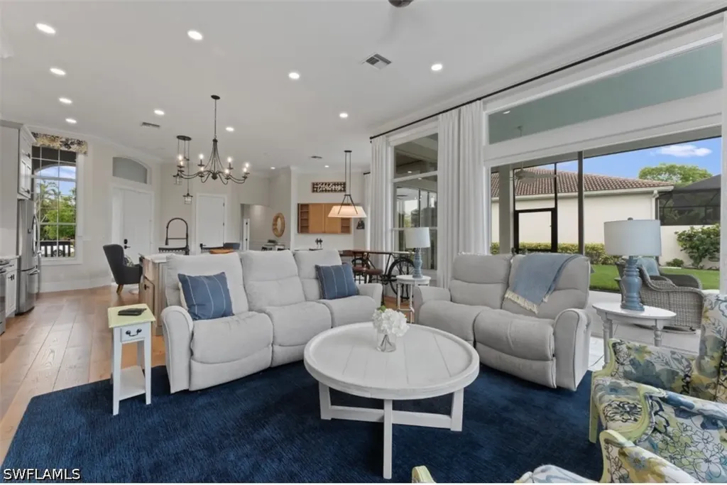 8541 Pepper Tree Way Naples FL 34114