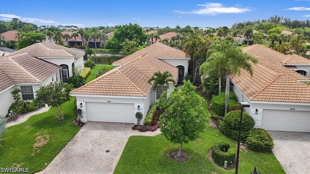 8541 Pepper Tree Way Naples FL 34114