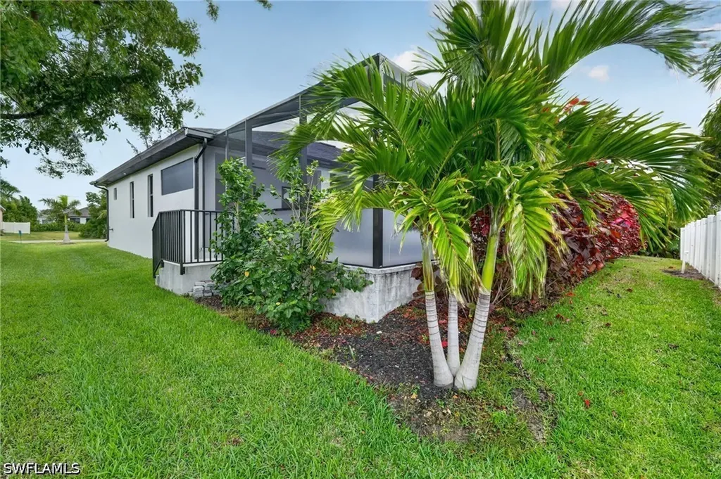 3724 SW 3rd Street Cape Coral FL 33991
