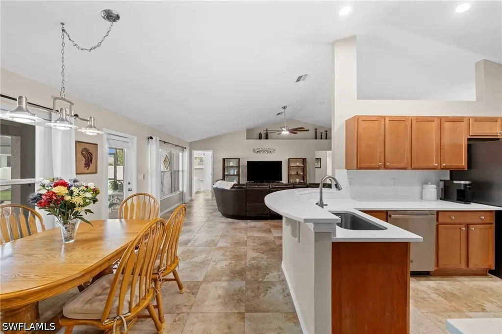 3917 Agualinda Boulevard Cape Coral FL 33914