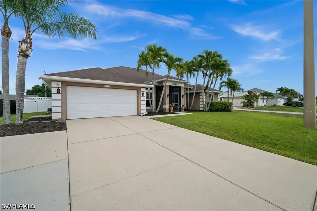 3917 Agualinda Boulevard Cape Coral FL 33914