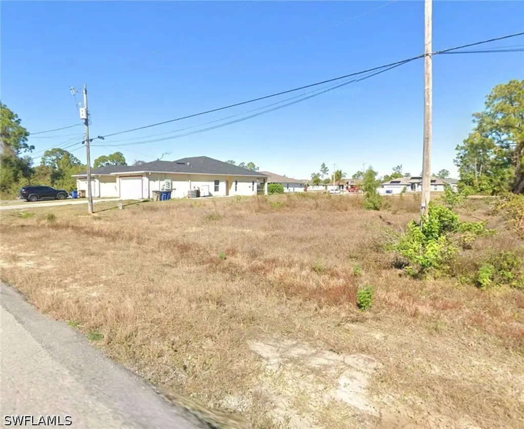 665/667 Grant Boulevard Lehigh Acres FL 33974