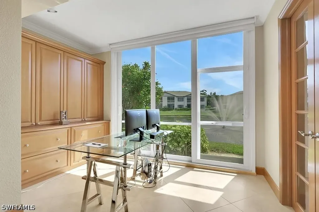 832 Tanbark Drive Naples FL 34108