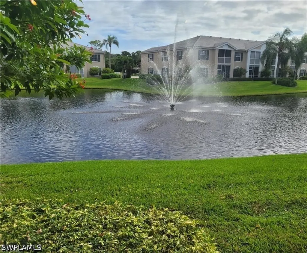 832 Tanbark Drive Naples FL 34108
