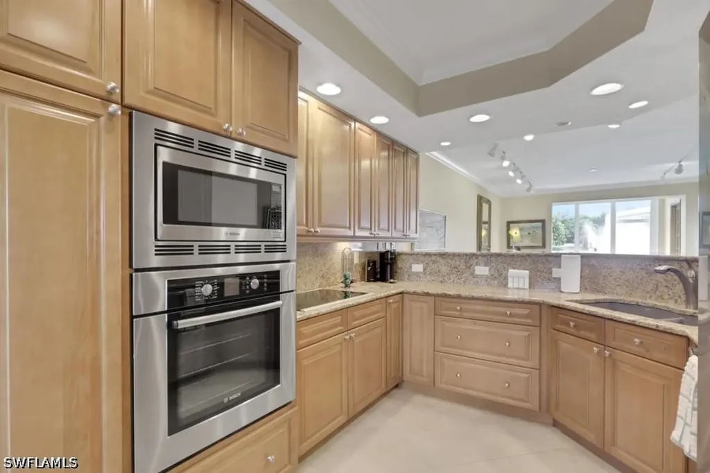 832 Tanbark Drive Naples FL 34108