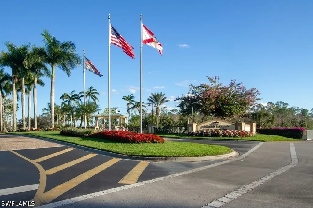 3977 Bishopwood Court E Naples FL 34114