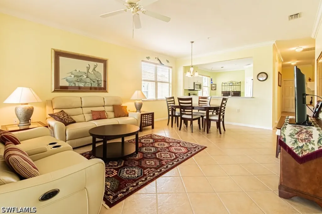 3977 Bishopwood Court E Naples FL 34114