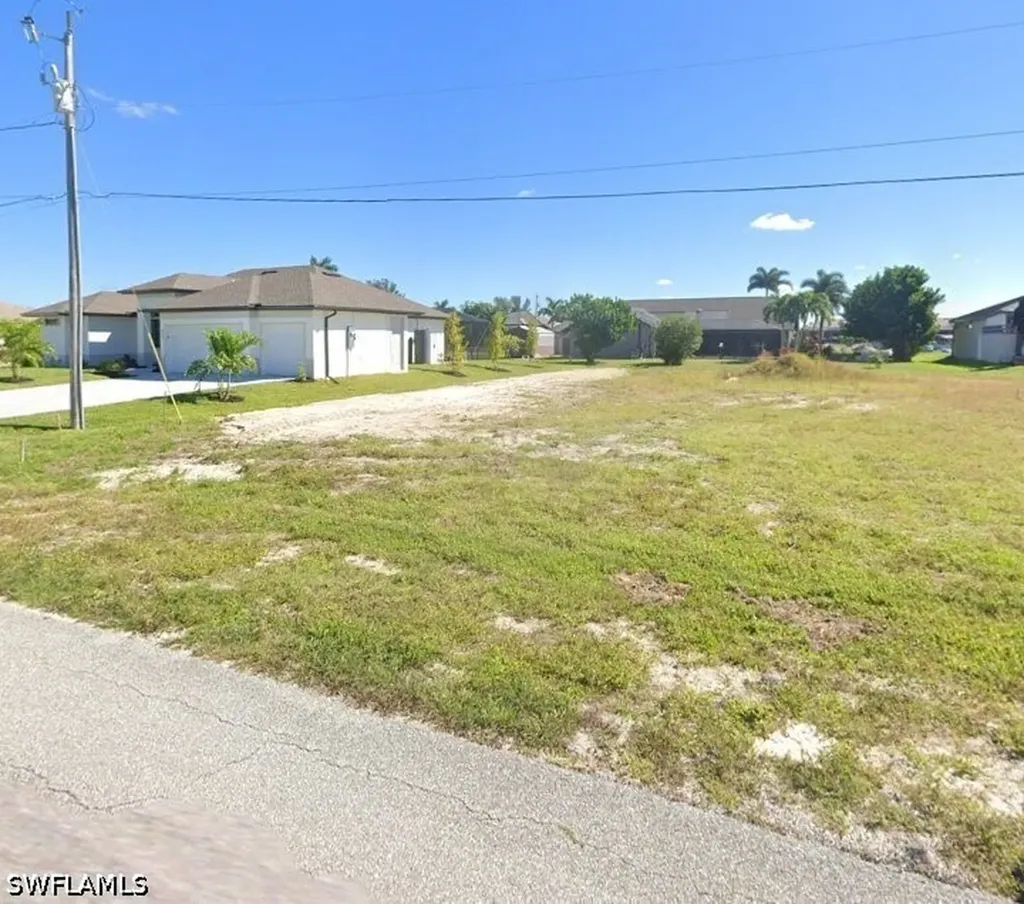 813 NW 38th Place Cape Coral FL 33993