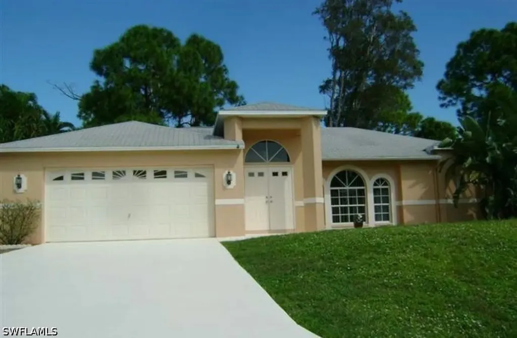 8149 Pennsylvania Boulevard Fort Myers FL 33967