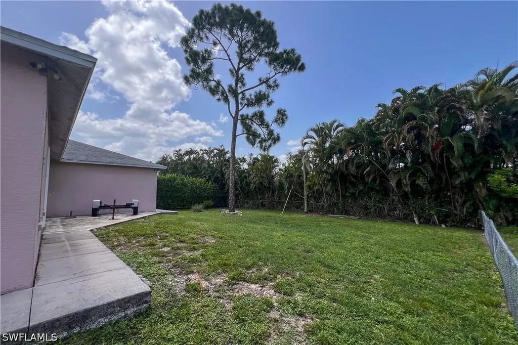 8149 Pennsylvania Boulevard Fort Myers FL 33967