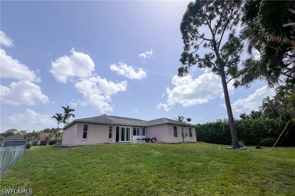 8149 Pennsylvania Boulevard Fort Myers FL 33967