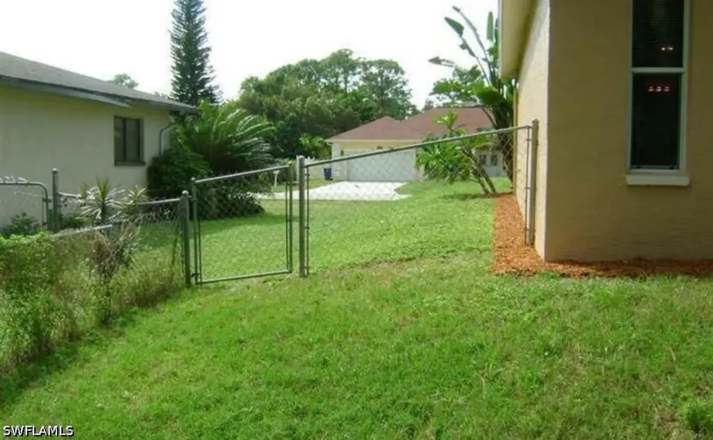 8149 Pennsylvania Boulevard Fort Myers FL 33967