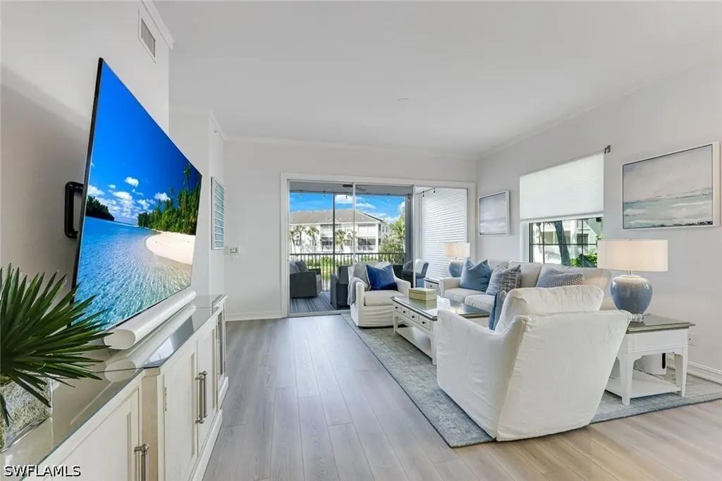 805 Bentwater Circle Naples FL 34108
