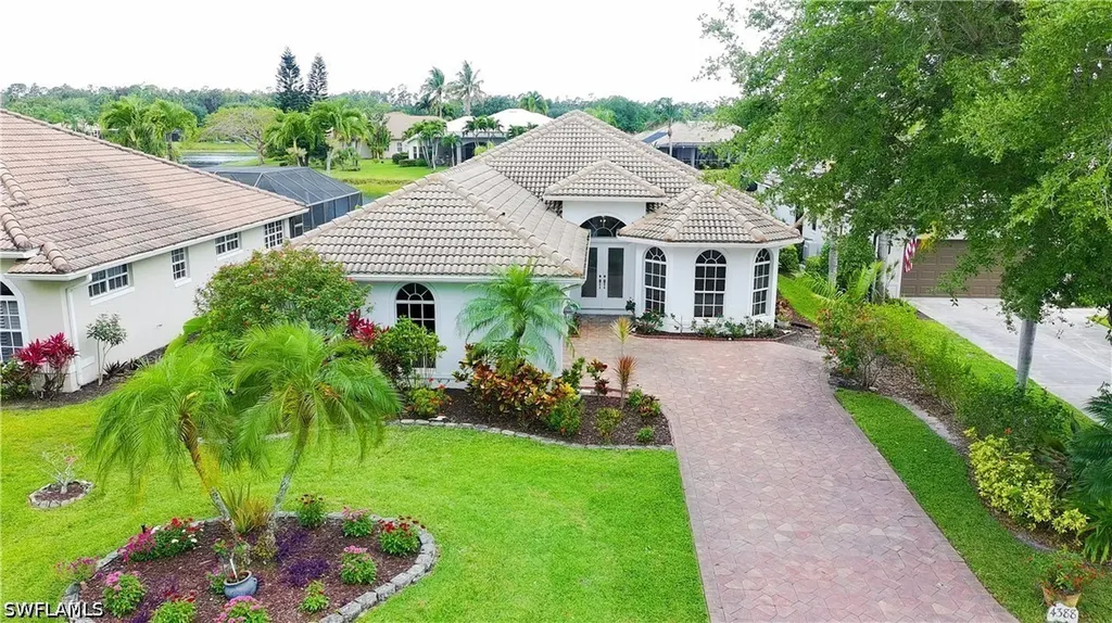 4388 Pomarine Court Naples FL 34119